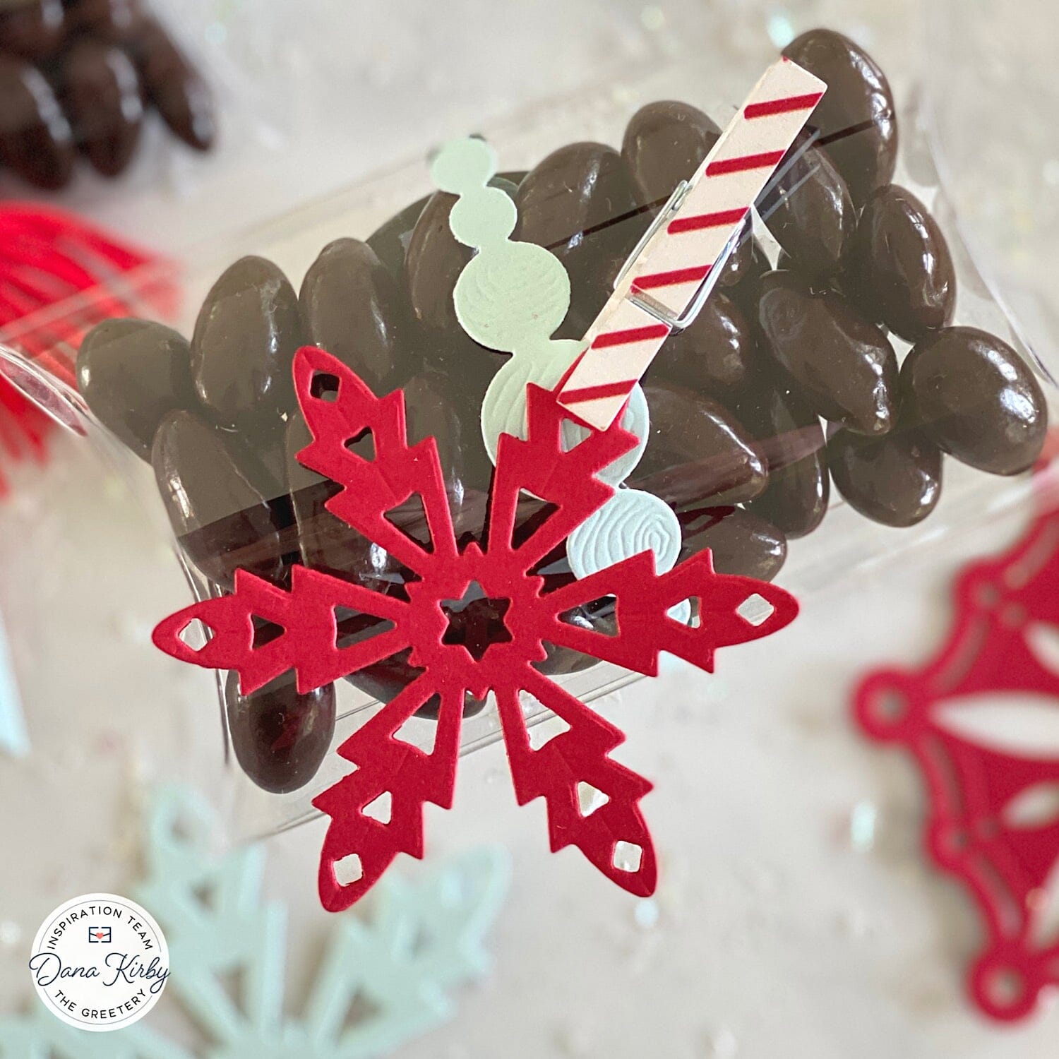Ribbon Maker: Wood Bead Garland Die