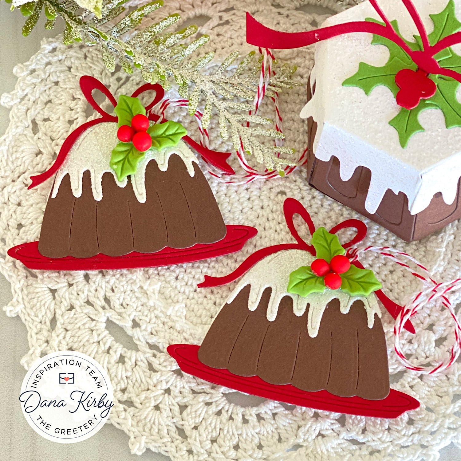 Holly Toppers