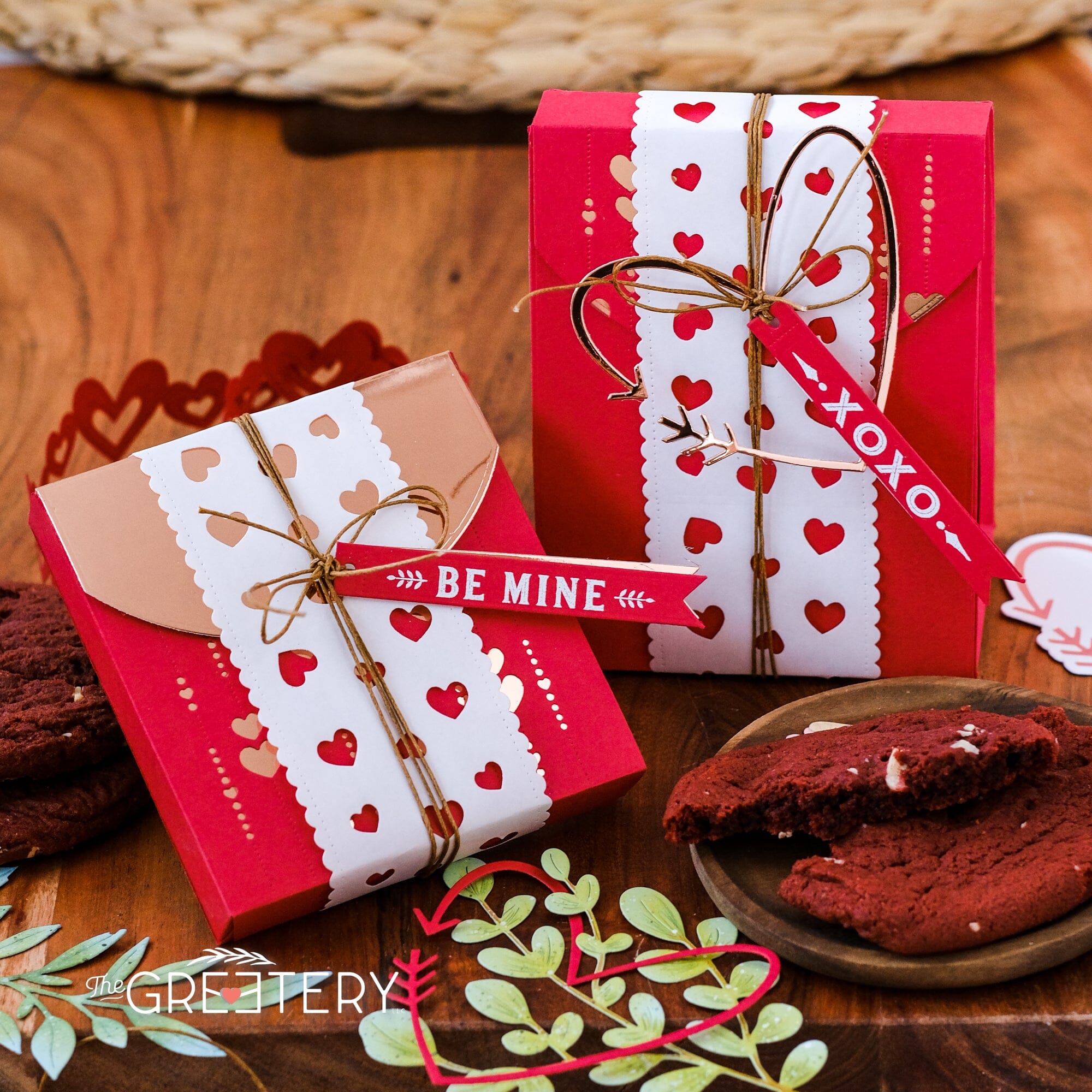 Ribbon Maker: Scalloped Hearts Die