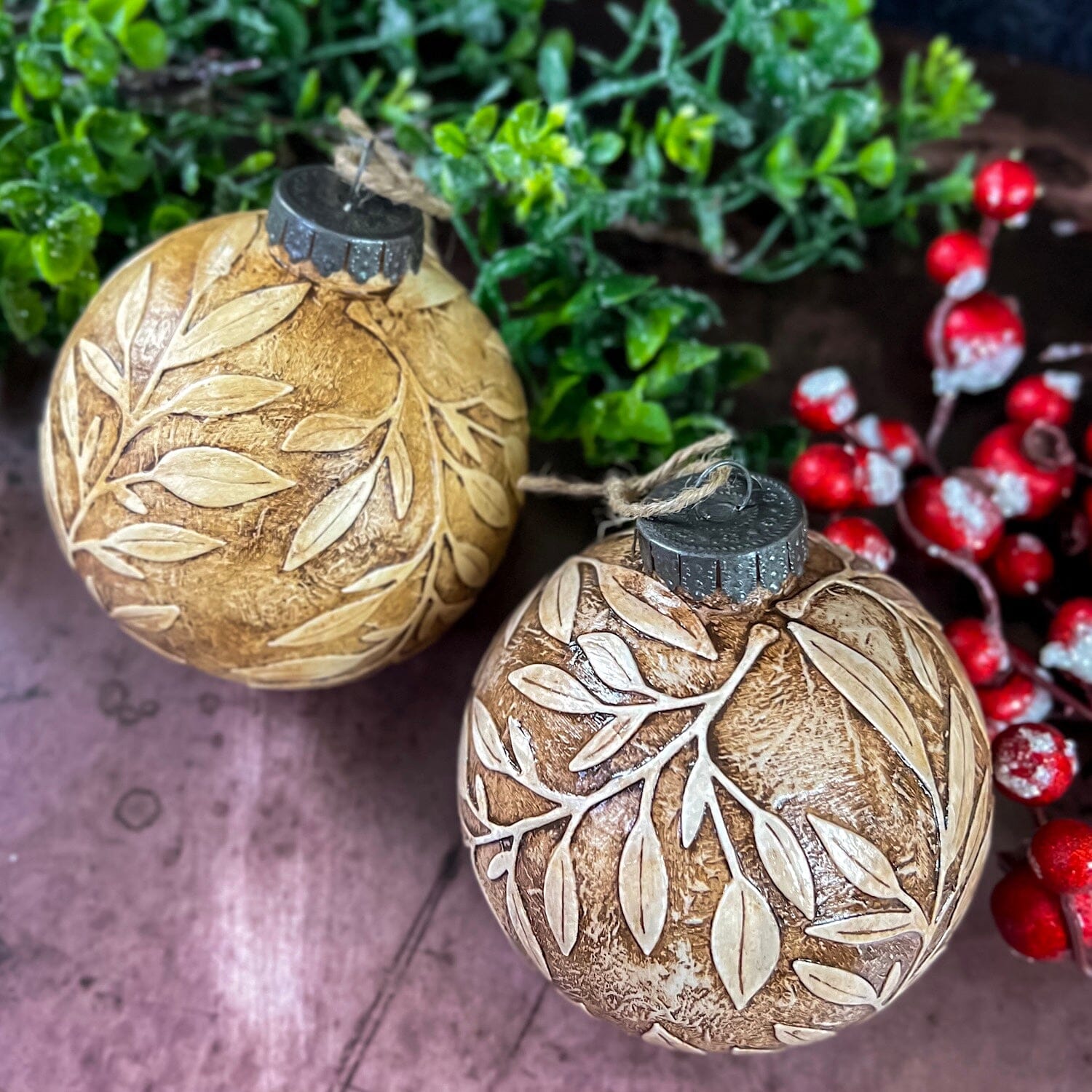 Big Branches: Ruscus Die