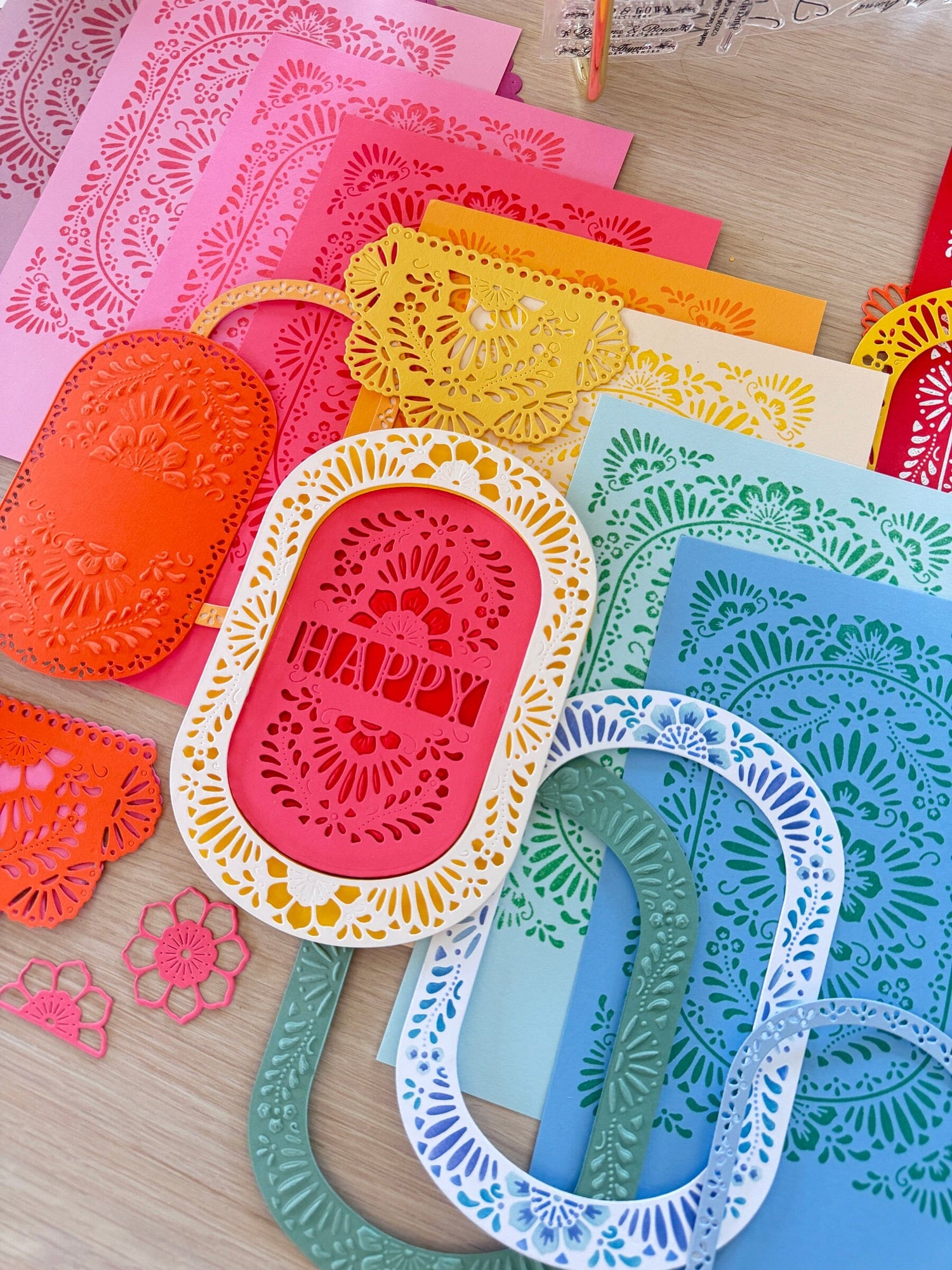 Pretty Picado Background Stamp
